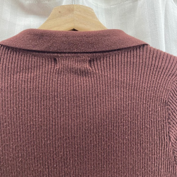 LA Hearts Ribbed Collared‎ Button Front Ruched Cropped Sweater Top Burgundy M - Picture 3 of 7